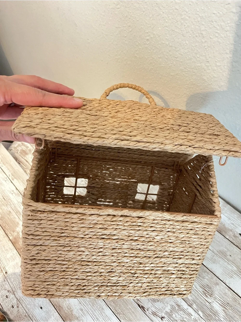 Brand New Target Bullseye - Woven House Storage Box.🎀